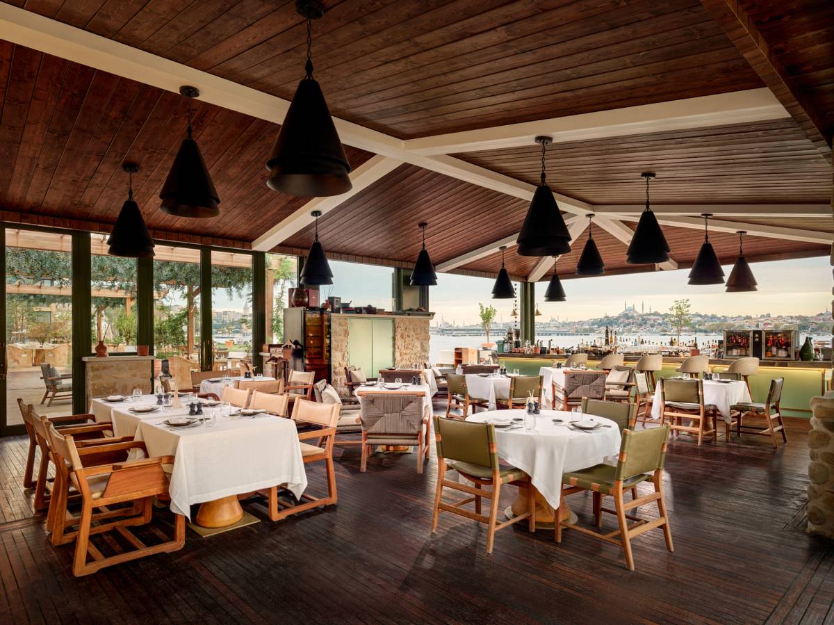 Antalya’nın markası 7 Mehmet’ten İstanbul imzası