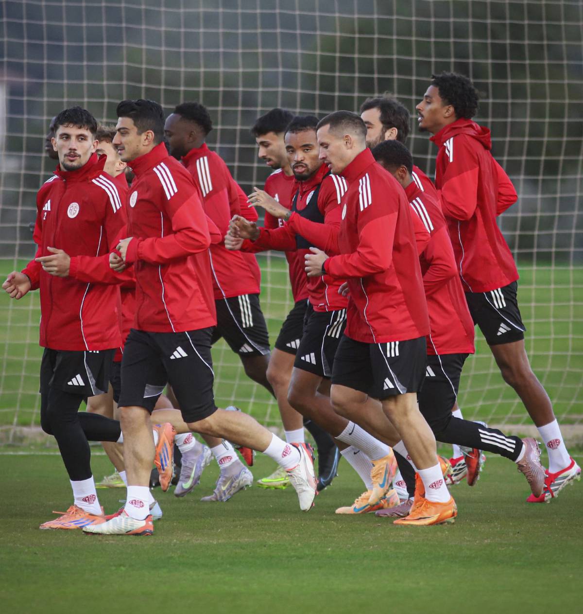 Antalya’da kritik randevu’ Antalyaspor ile Samsunspor karşı karşıya geliyor muhtemel 11’ler