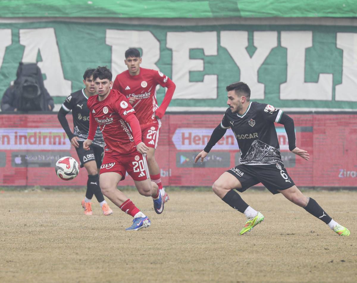 Antalyaspor kupada ağır yenilgi yaşadı! Iğdır FK 6-0 Antalyaspor