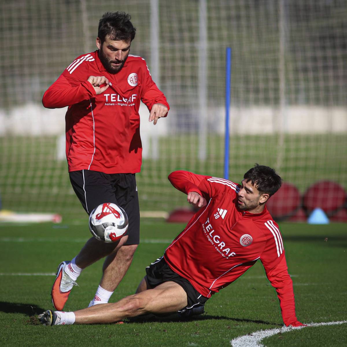 Antalyaspor Kayseri’de kritik sınavda! Hedef seriyi sürdürüp alt hattından uzaklaşmak