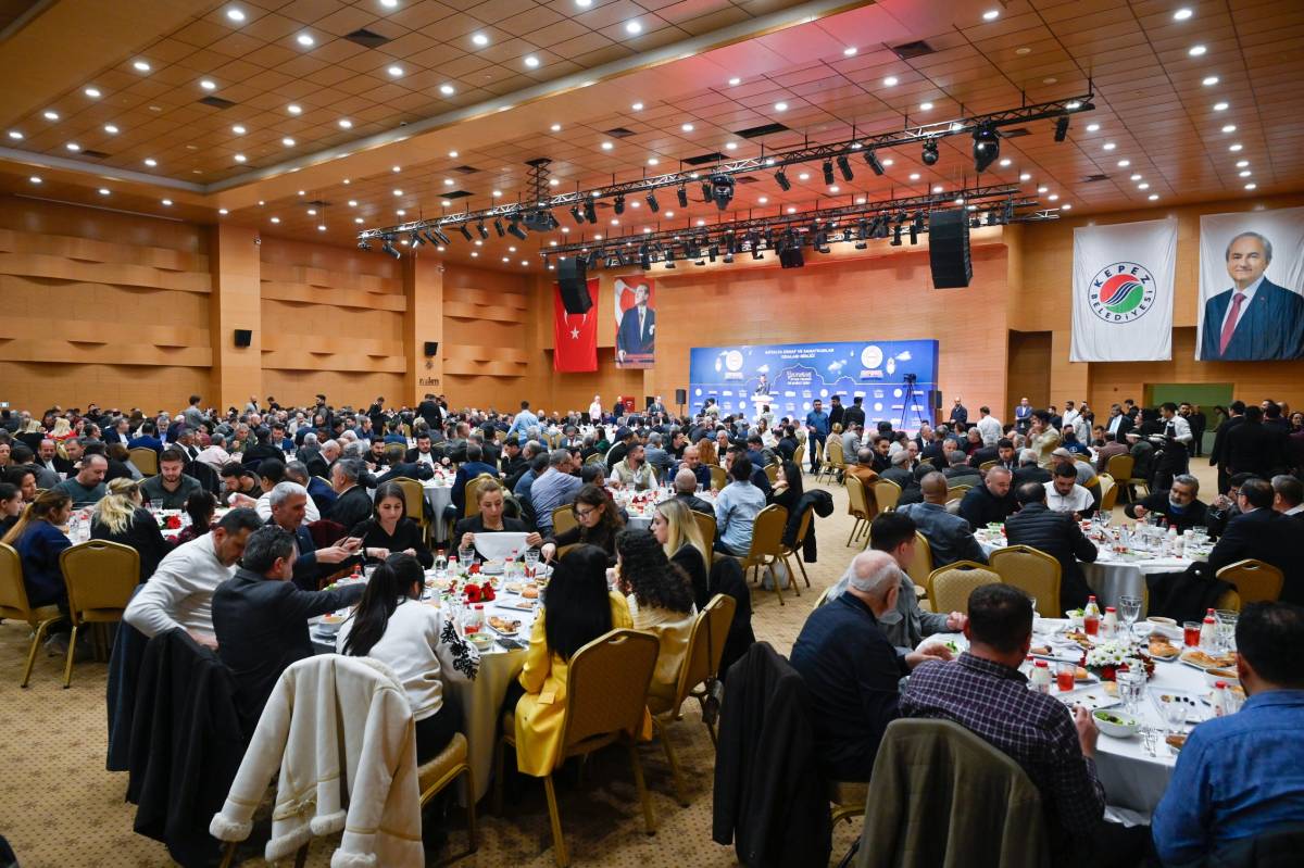 Siyaset ve iş dünyası AESOB iftar yemeğinde buluştu