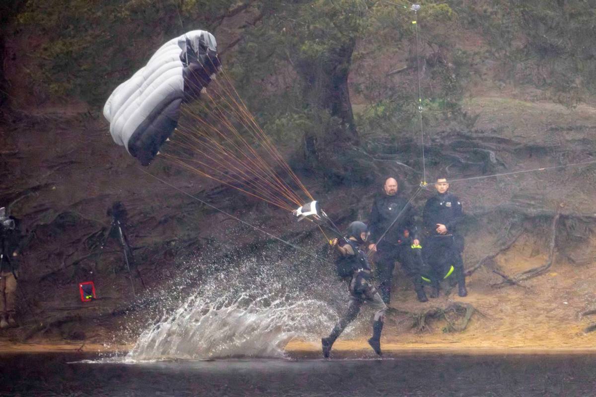 İlk set görüntüleri olay oldu!