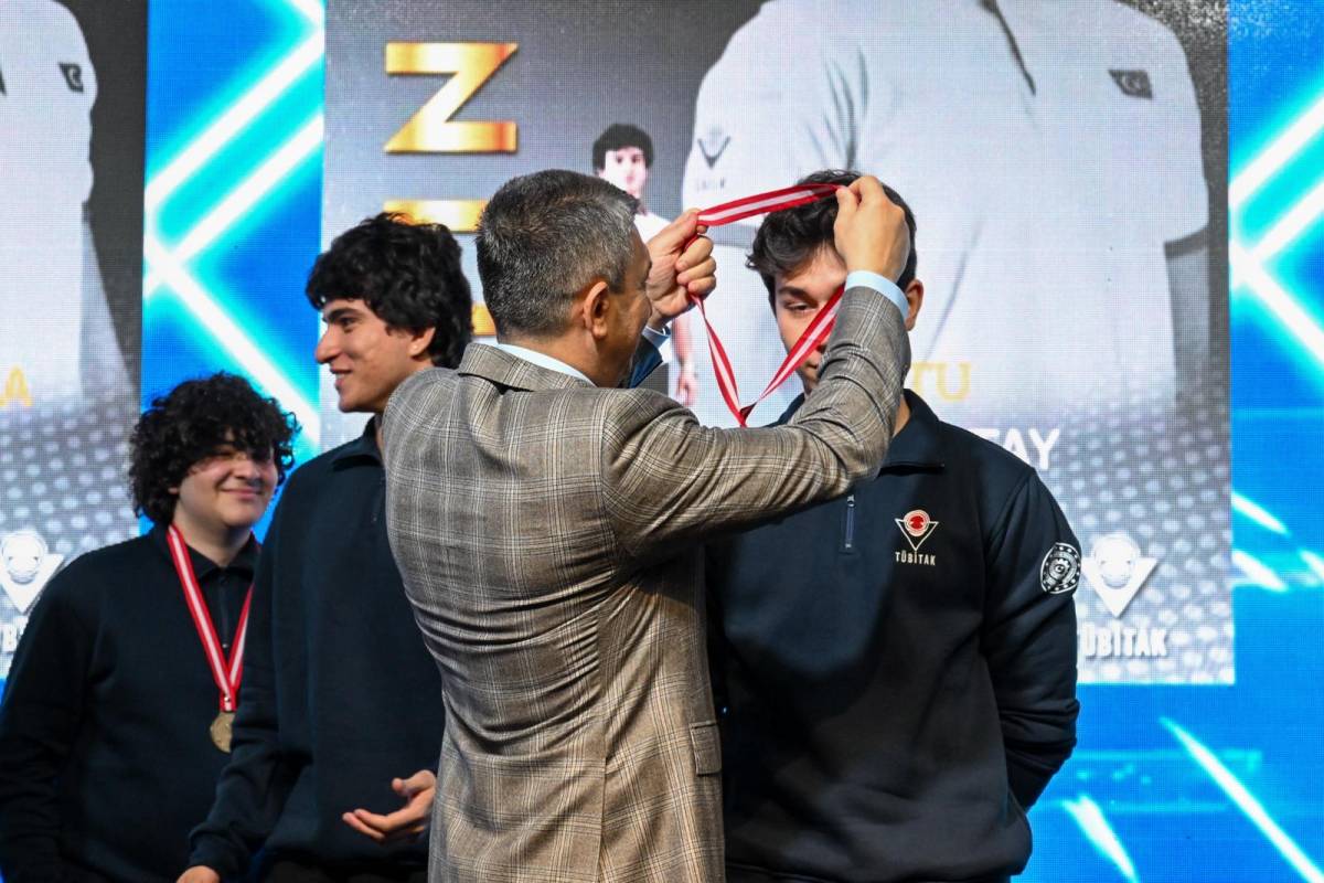 TÜBİTAK 33. Bilim Olimpiyatları Ödül Töreni Antalya'da düzenlendi