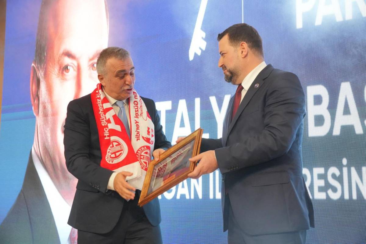 Anahtar Parti Antalya’da il kongresi gerçekleşti