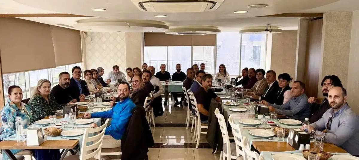 Prof. Dr. Burhan Özkan 30 yıllık birikimle veda etti