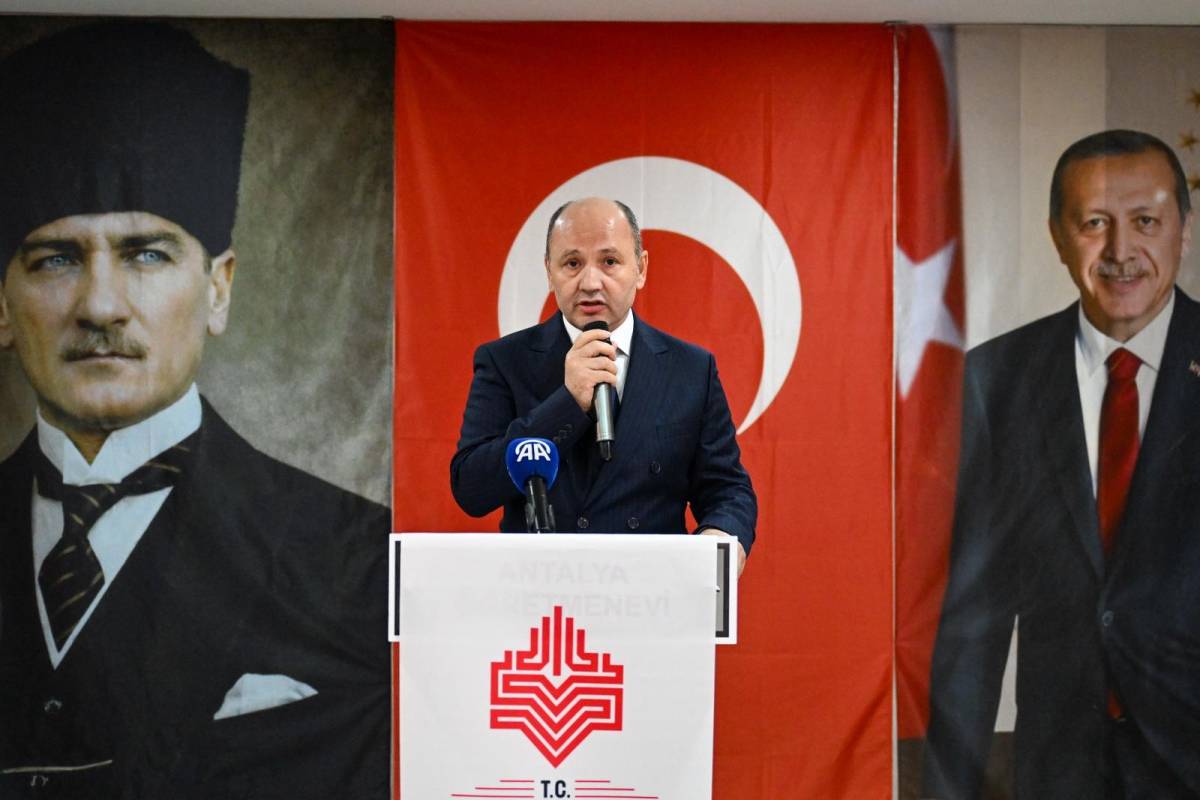 Antalya'da şehit yakınları ve gaziler için iftar programı düzenlendi