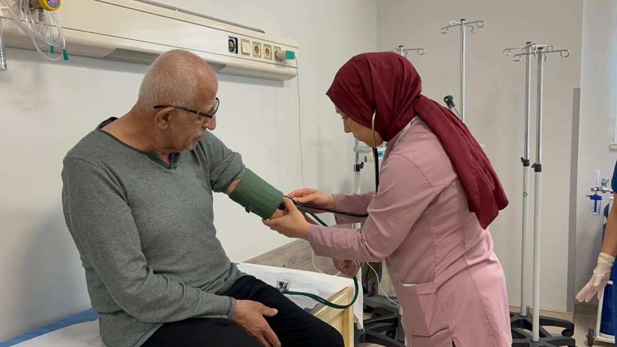 Antalya'da üç damarı tıkalı hasta baypasla sağlığına kavuştu