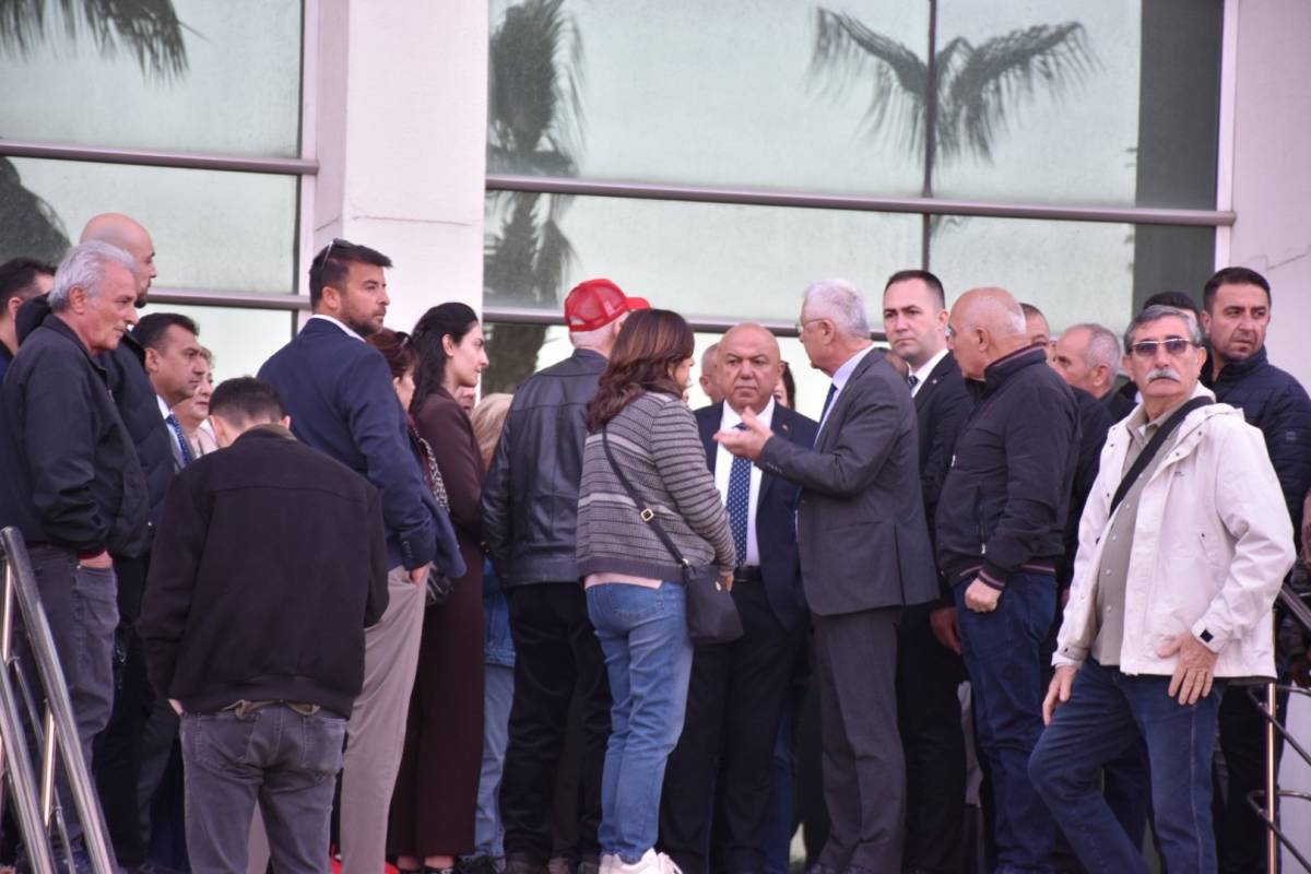 Böcek davasına katılan İsimler