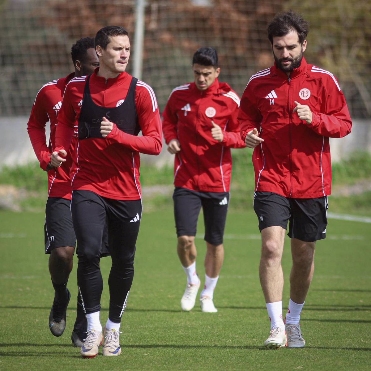 Antalyaspor için kritik deplasman! Başakşehir karşısında çıkış arayacak