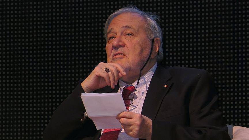 Ünlü tarihçi entübe edildi!