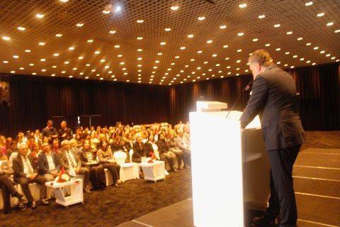 Yapay Zekâ değiştirir, kadın dönüştürür