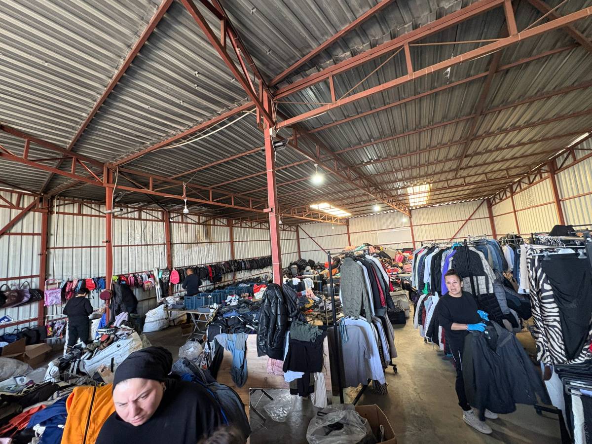 Antalya havalimanında unutulan binlerce ürün satışa çıkartılıyor!