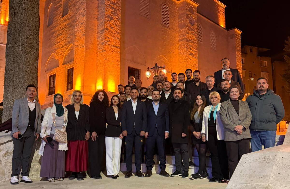 Anahtar Parti’den Elmalı çıkarması