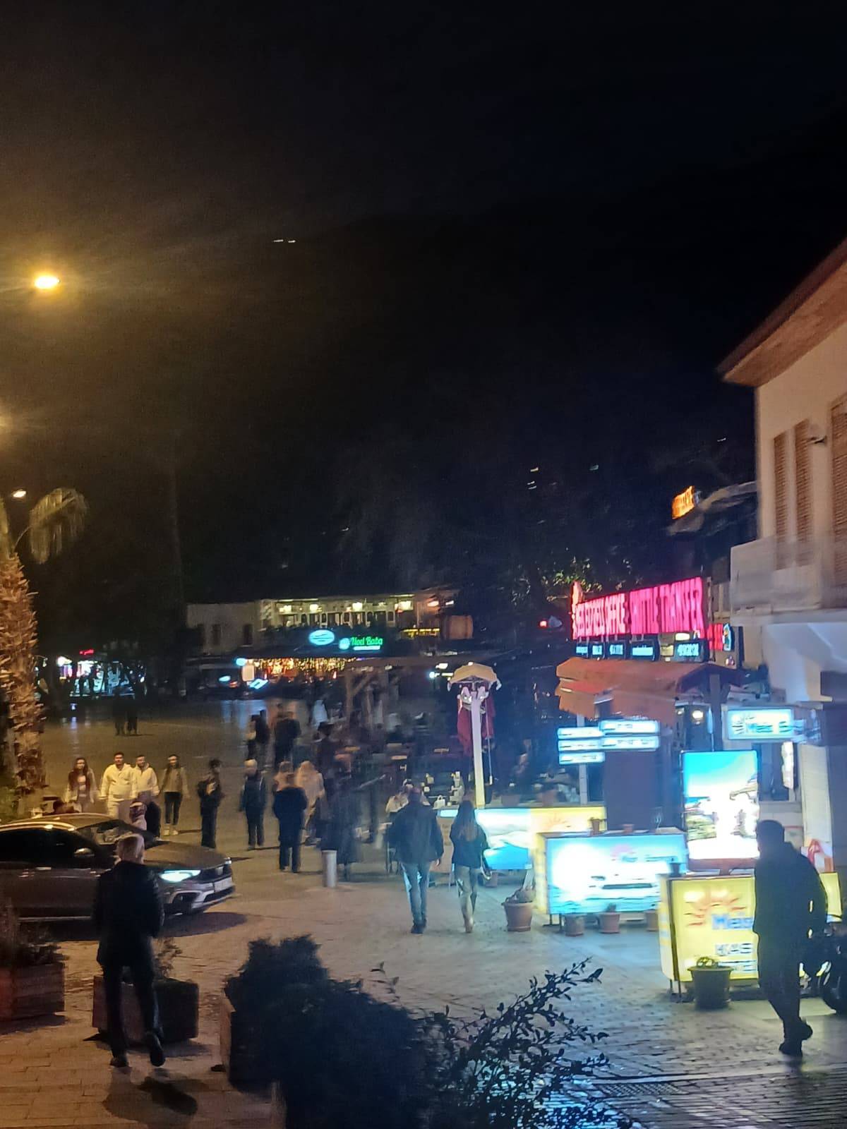 Kaş'ta bayram yoğunluğu!