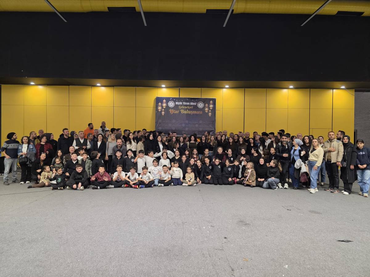 Yörem Halk Dansları ailesi geleneksel gecede buluştu