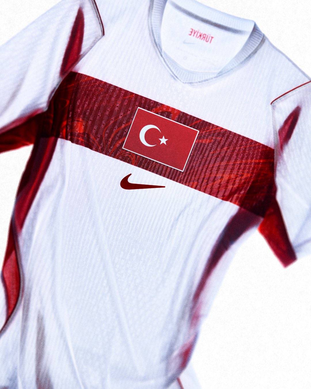 Yeni sezon formaları tanıtıldı!