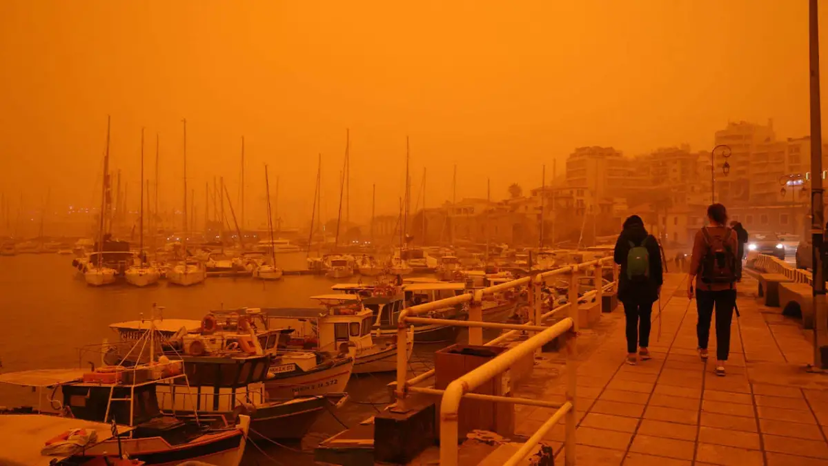 Gökyüzü kırmızıya büründü!