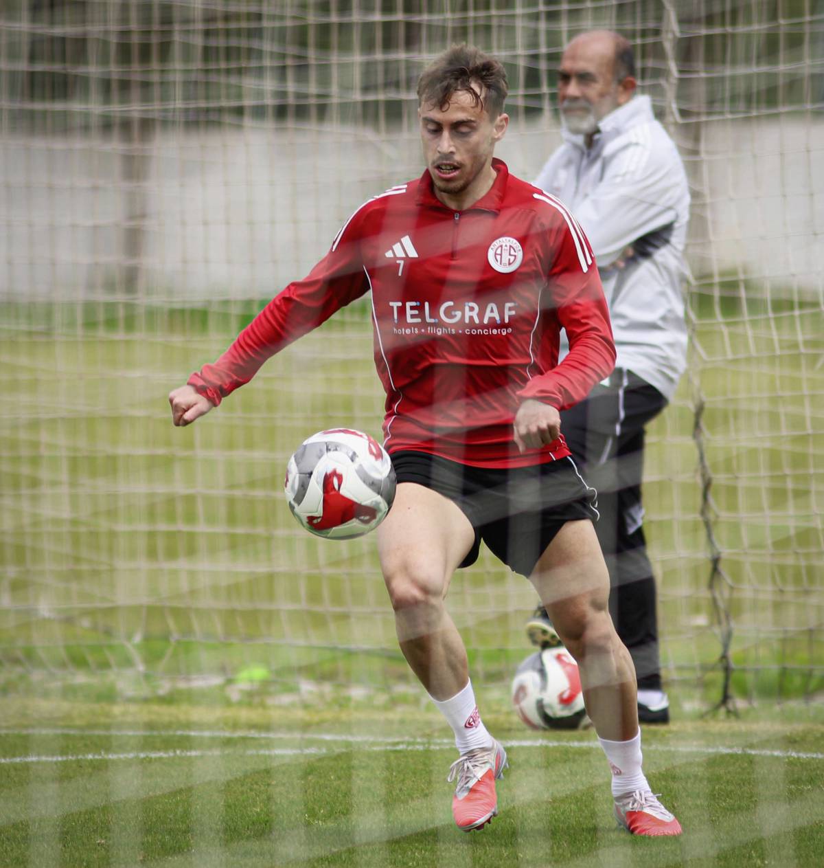 Antalya’da kritik gece! Antalyaspor, Konyaspor’u ağırlıyor