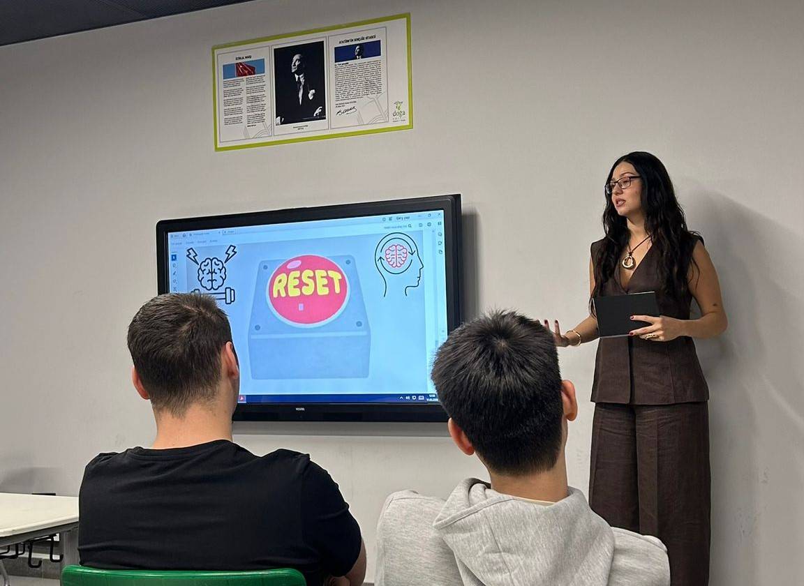 Uzman Spor Psikoloğu Senay Türk gençlerle buluştu