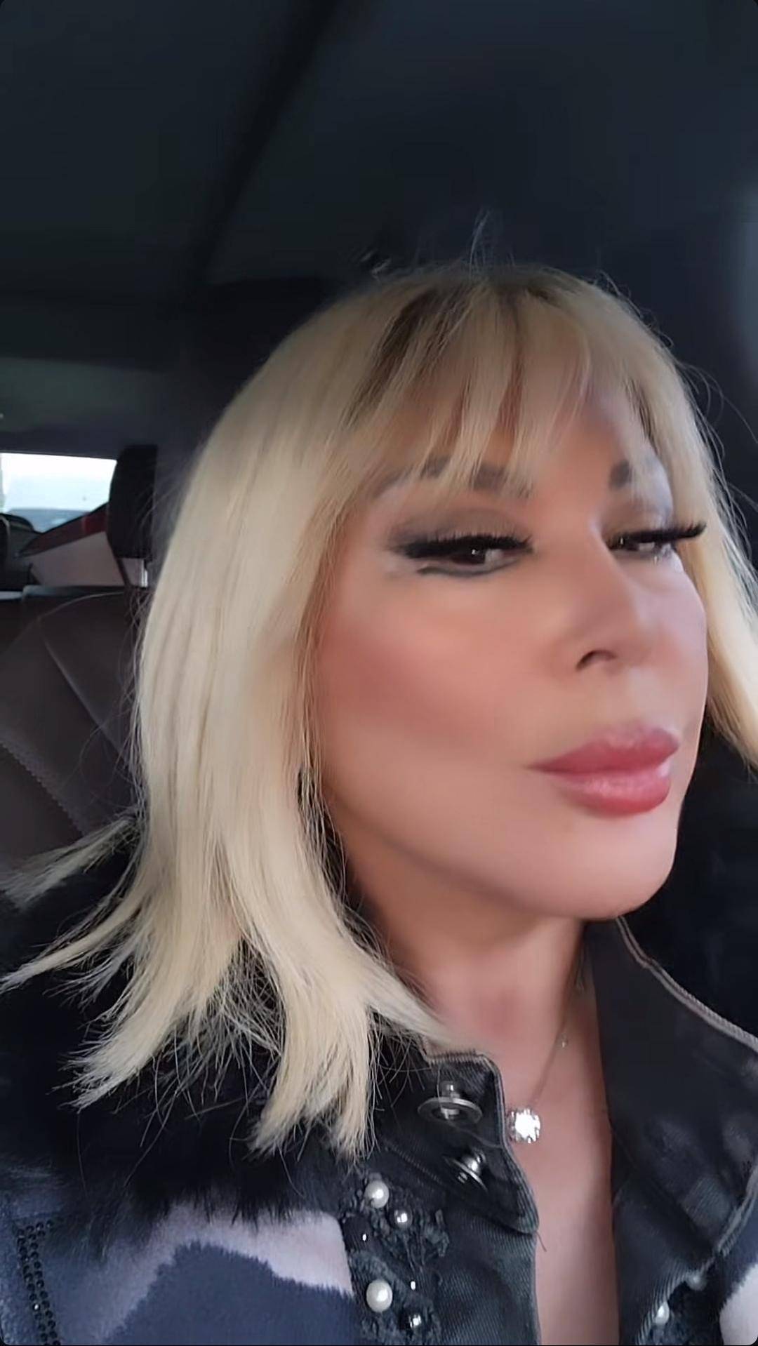 Safiye Soyman'ın yeni görüntüsü çok konuşuldu!