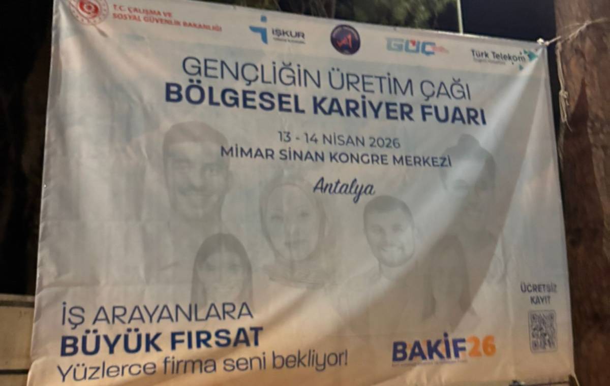 Antalya’da gençler kariyer fırsatıyla buluşuyor