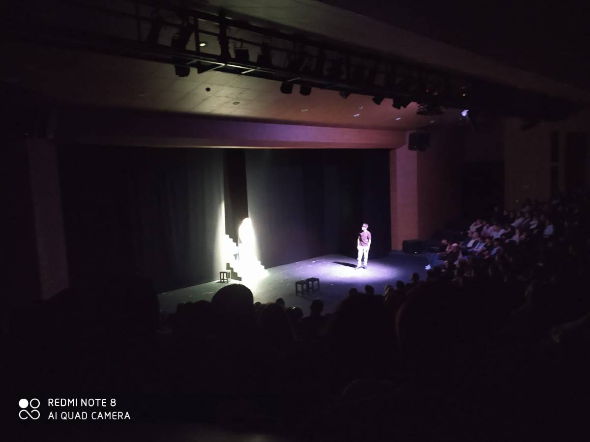 Antalya'da tiyatro oyununa yoğun ilgi