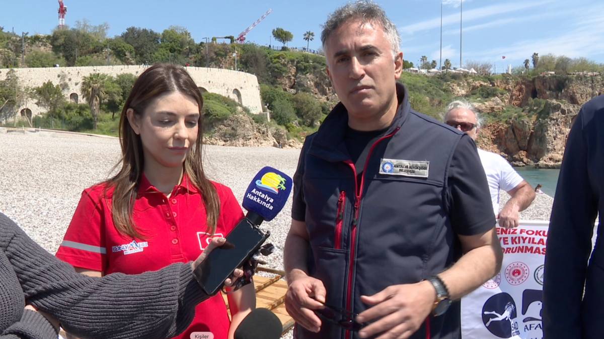 Antalya’da dalgıçlardan anlamlı temizlik: “Denizler bizim geleceğimiz”