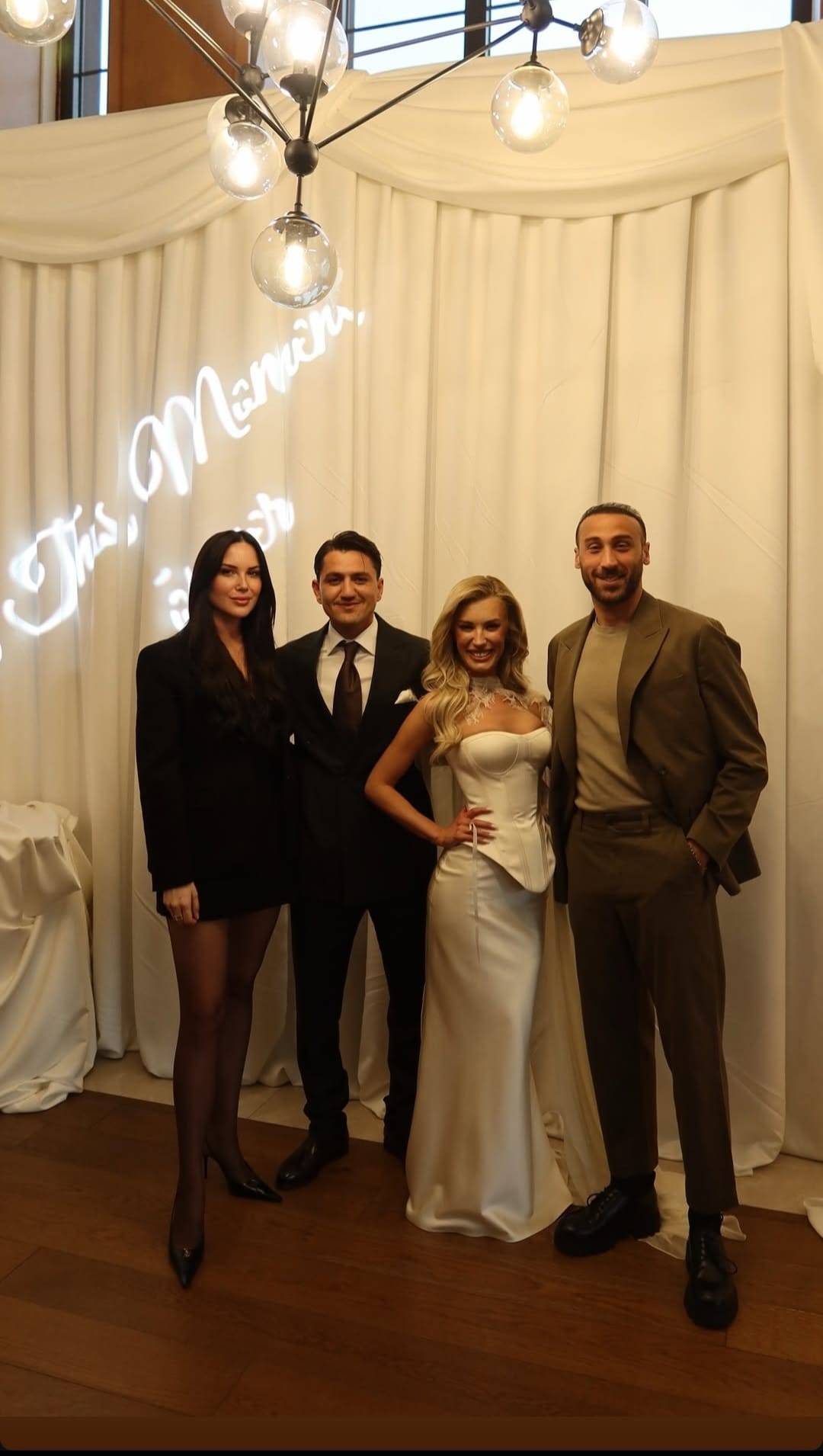 Ünlü futbolcu nişanlandı!