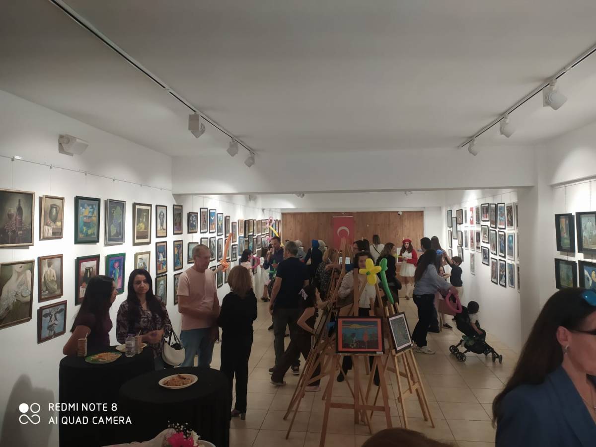 Renk Atölye’den “Bahara Merhaba” sergisi Muratpaşa’da açıldı