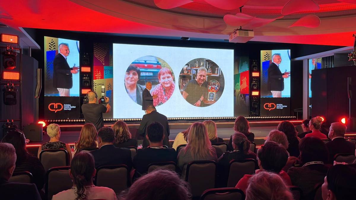 Antalya Markalar Kongresi’nde Prof. Dr. Mustafa Özdoğan'dan ilham veren başarı hikayesi!