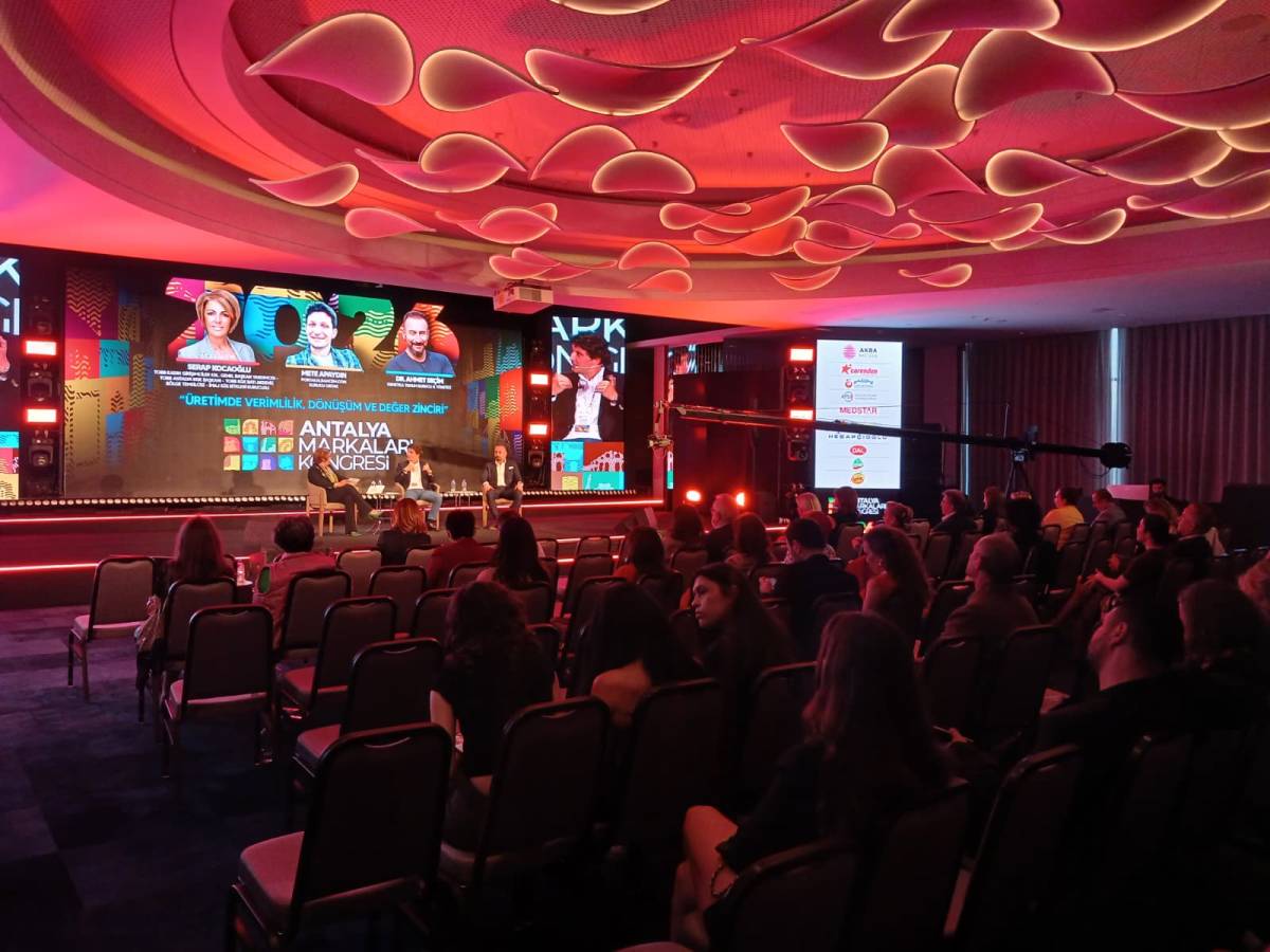 Antalya Markaları Kongresi yoğun katılımla tamamlandı!
