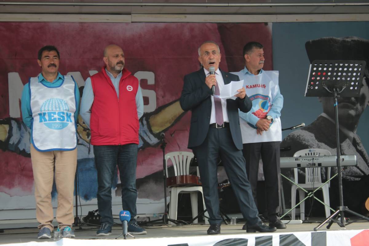 Antalya’da 1 Mayıs coşkusu! Emekçiler Cumhuriyet Meydanı’na yürüdü