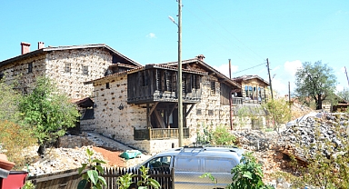 Antalya'nın 800 yıllık mahallesi Avrupalı turistlerin uğrak noktası oldu