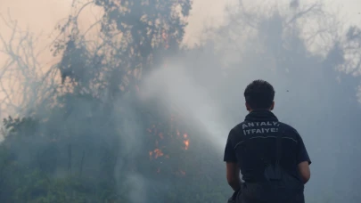 Antalya’da iki noktada çıkan orman yangını kontrol altına alındı