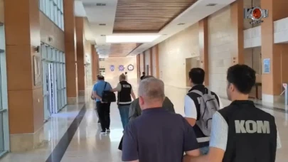 Antalya'da rüşvet operasyonu: 2'si müfettiş 3 kişi tutuklandı