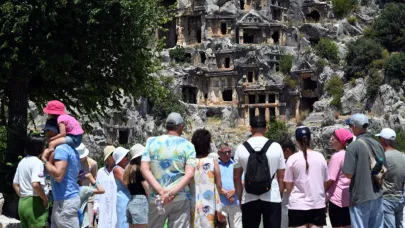 Antalya turizmde rekor tazeledi